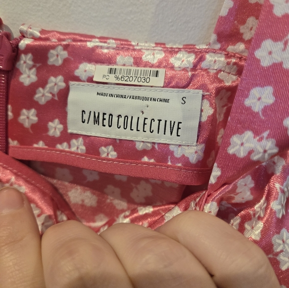 C/MEO Collective Floral Top Size Small - Picture 6 of 10